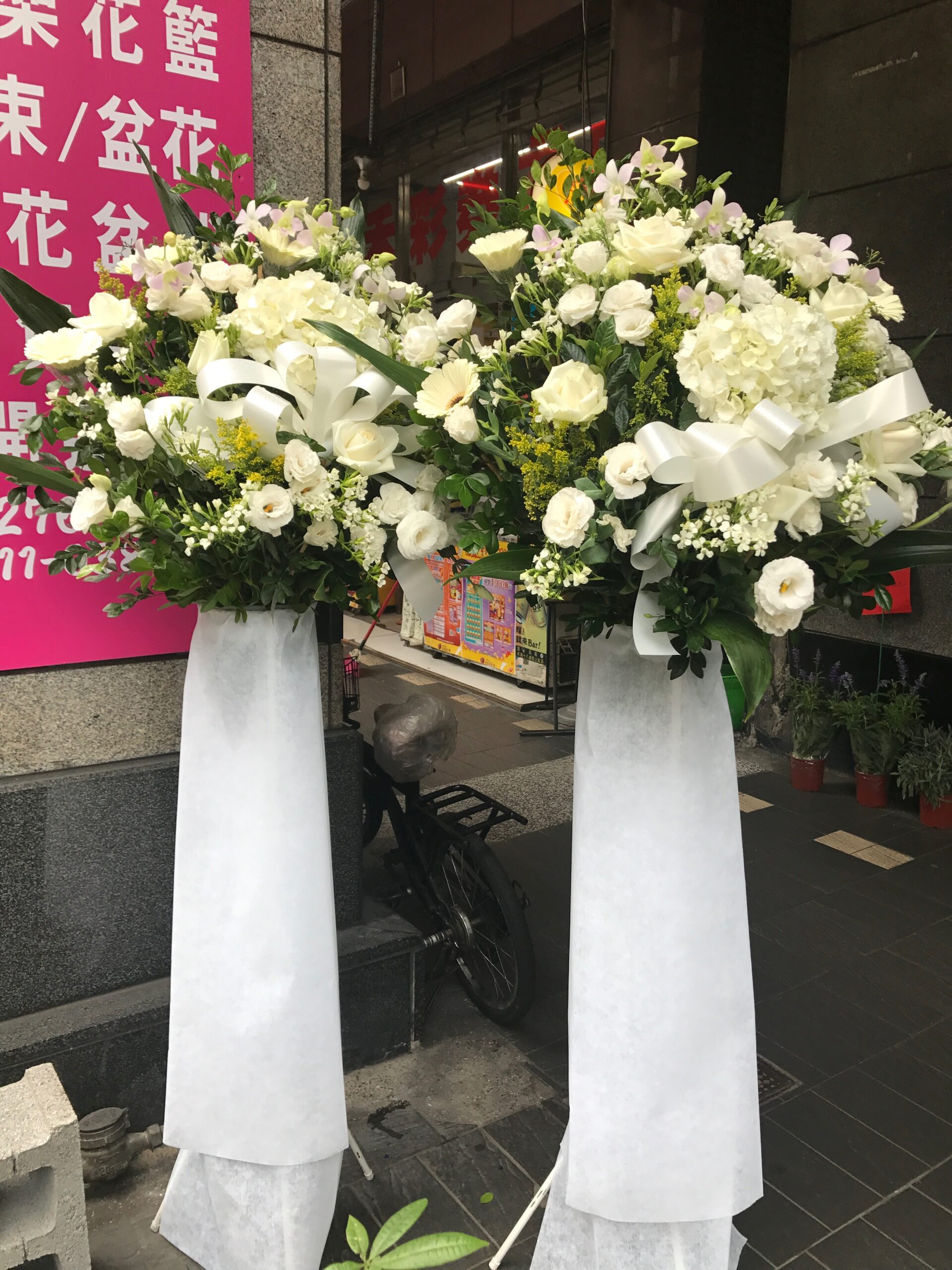 編號:A0004----白雪典雅花籃